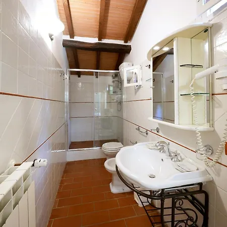 Historic Overlooking Trasimeno Paciano