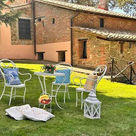 Vakantiehuis Historic Overlooking Trasimeno *