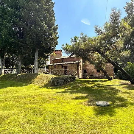 Vakantiehuis Historic Overlooking Trasimeno Paciano